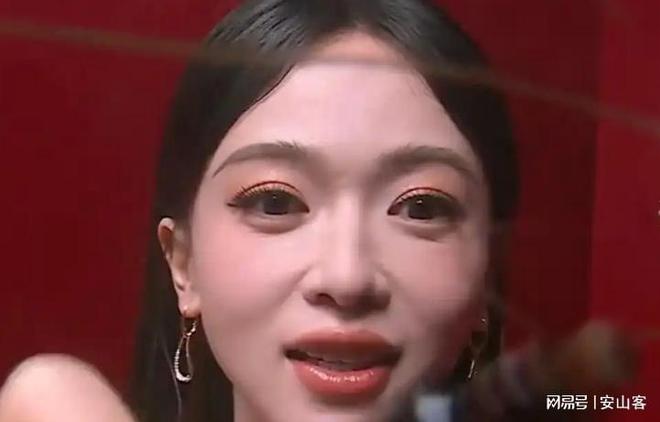 吓坏杨幂不敢露脸只有赵今麦扛住了！pg电子试玩入口芭莎之夜被